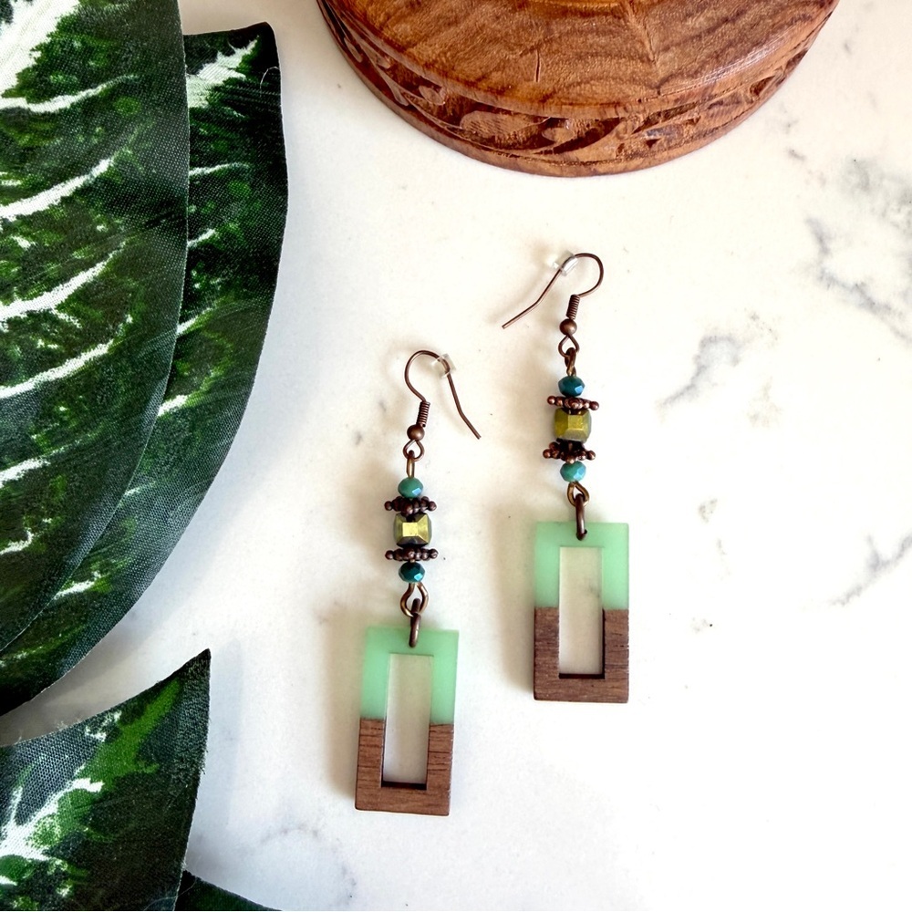 Green Resin Wood Rectangle Beaded Earrings Cute PREOWNED Bohemian Boho Jewelry